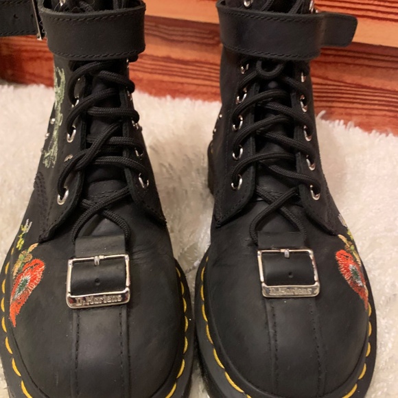 Dr. Martens Gomez Wild Botanics black leather lace up boots - Picture 2 of 5